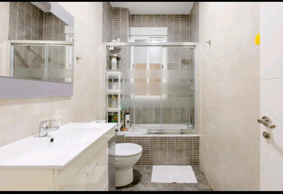 Comoda Habitacion Madri Exterior foto